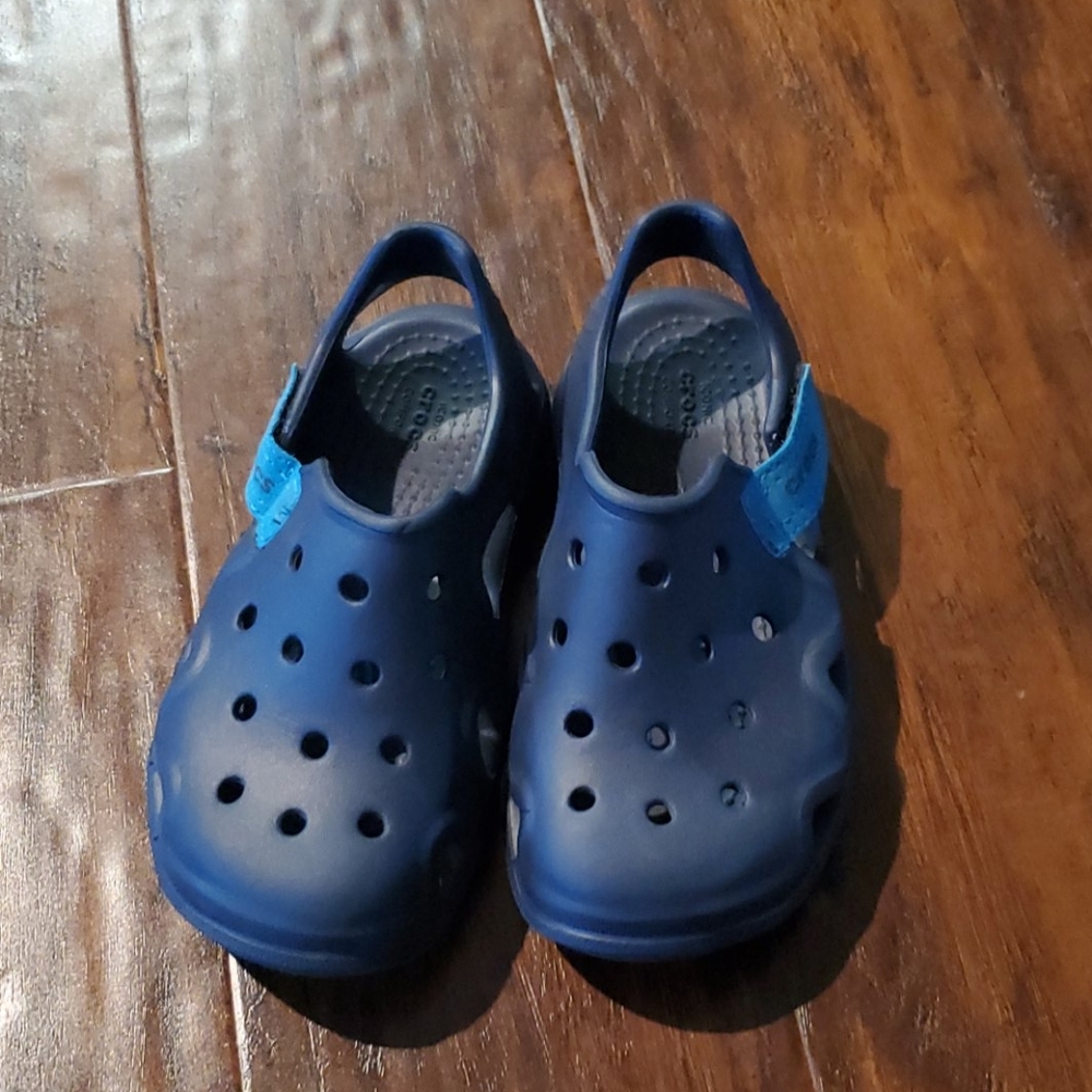 Boys crocs